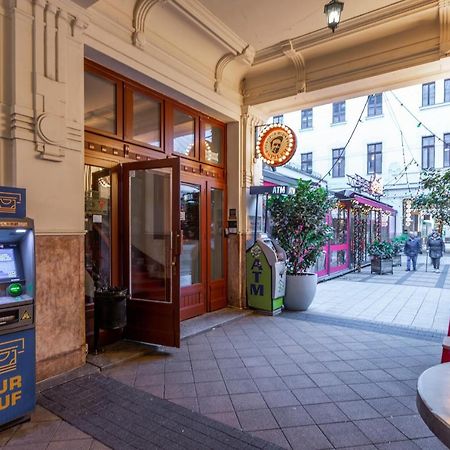 Explore Budapest From A Luxurious Cozy Apartment Eksteriør bilde