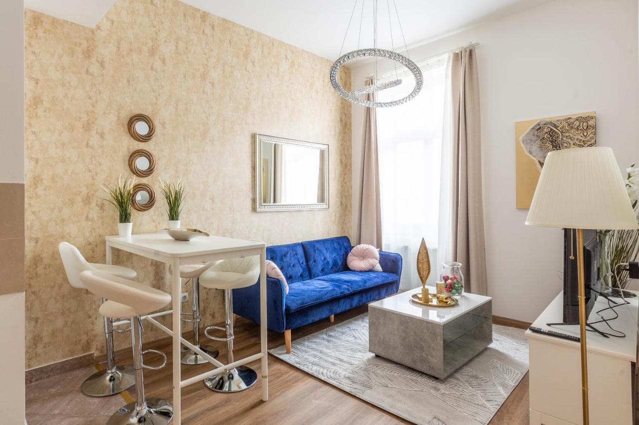 Explore Budapest From A Luxurious Cozy Apartment Eksteriør bilde