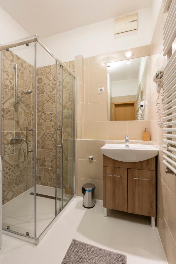 Explore Budapest From A Luxurious Cozy Apartment Eksteriør bilde
