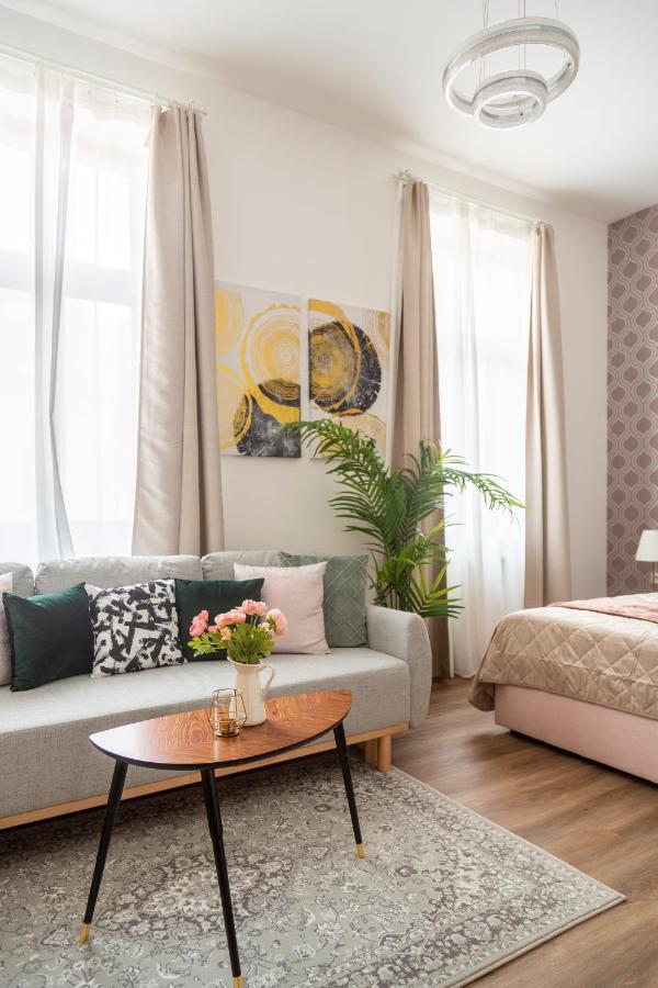 Explore Budapest From A Luxurious Cozy Apartment Eksteriør bilde